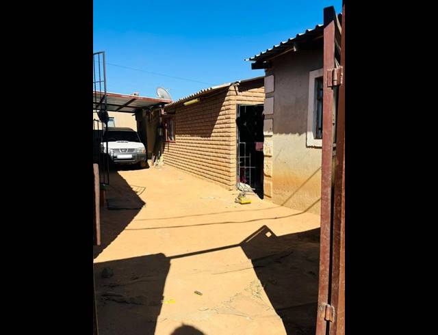 0 BEDROOM HOUSE FOR SALE IN COSMO CITY